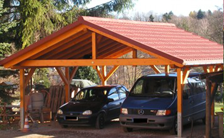 Holz-Carports
